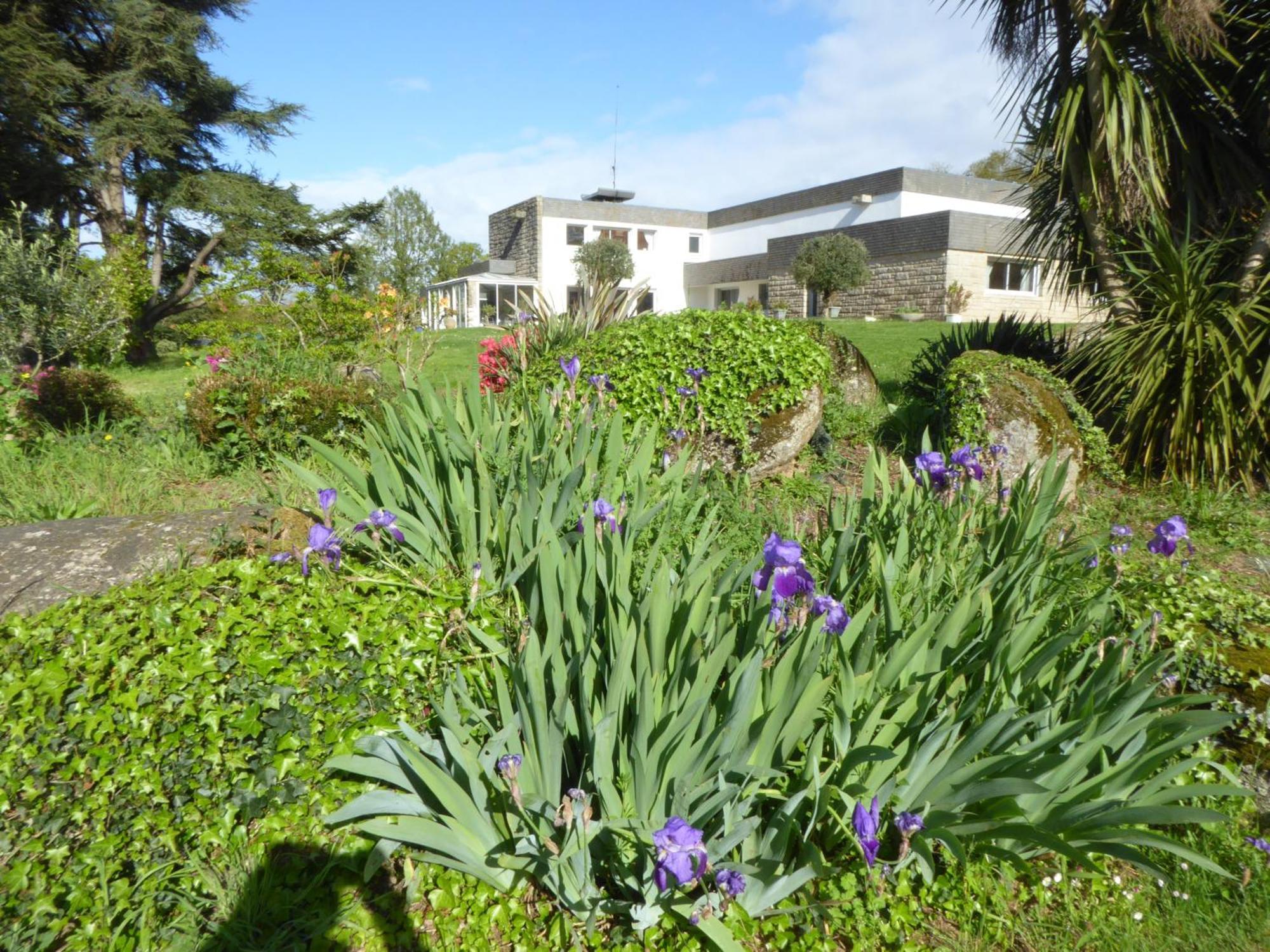 Domaine De La Chesnaie Acomodação com café da manhã Josselin Exterior foto